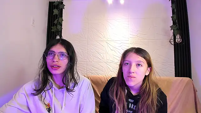 BRIAR AND BLAIR online show from 11/19/25, 01:11