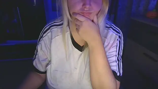 Meliss Official9 online show from 10/28/25, 08:55