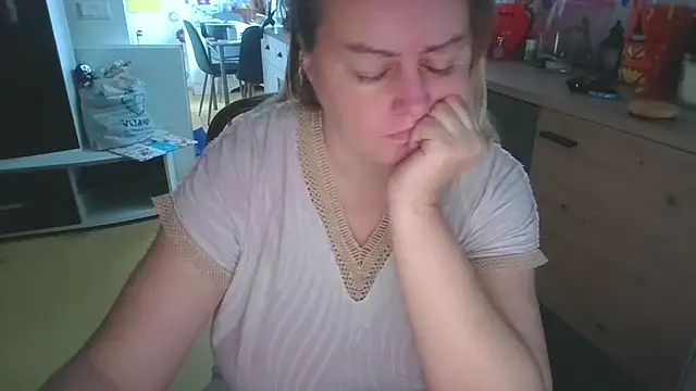 Meliss Official9 online show from 11/13/25, 10:58