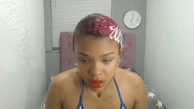 Snapshot of vainillaplaypussy chatting on 01/18/25, 12:13 vainillaplaypussy online show from 01/18/25, 12:13