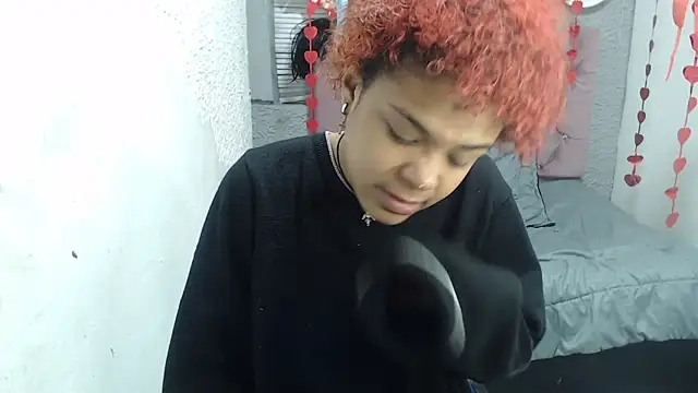 Snapshot of vainillaplaypussy chatting on 02/26/25, 12:25 vainillaplaypussy online show from 02/26/25, 12:25