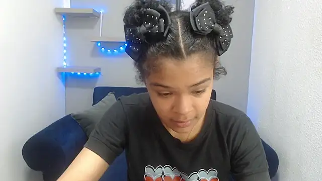 Snapshot of vainillaplaypussy chatting on 09/11/25, 12:27 vainillaplaypussy online show from 09/11/25, 12:27