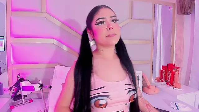 Snapshot of dollsweety chatting on 11/10/25, 10:31 dollsweety online show from 11/10/25, 10:31