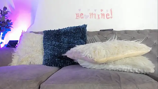 Snapshot of Sofi_Vasquez chatting on 02/19/25, 01:51 Sofi Vasquez online show from 02/19/25, 01:51