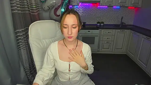 Snapshot of MelodyOfLovee chatting on 02/06/25, 03:37 MelodyOfLovee online show from 02/06/25, 03:37