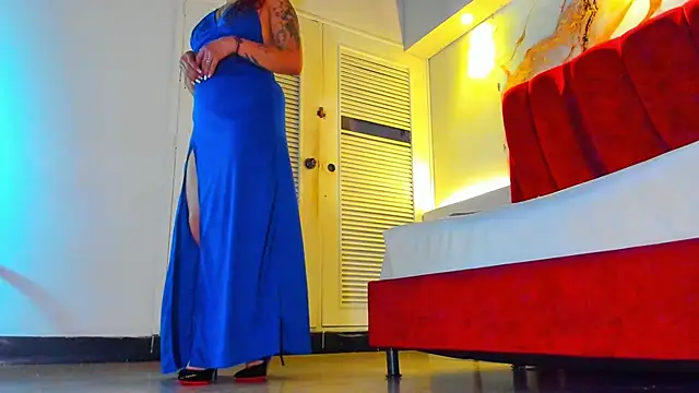 MAISE HILL1 online show from 10/17/25, 01:25