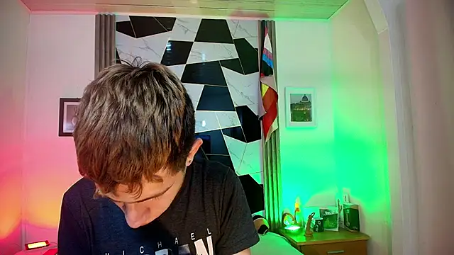 Erik Osorio online show from 09/19/25, 04:07