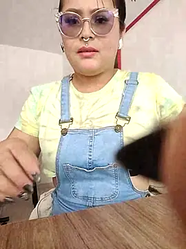 Snapshot of ambar_07 chatting on 03/08/25, 03:13 ambar 07 online show from 03/08/25, 03:13
