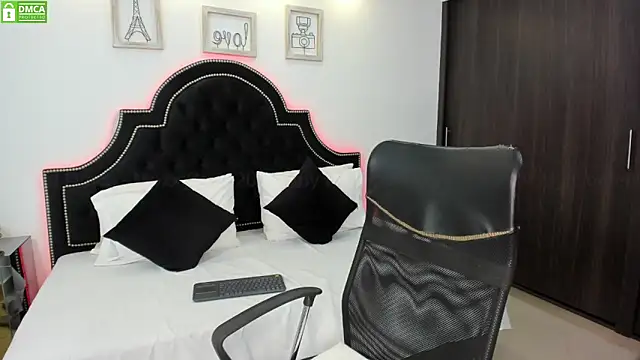 MaxxiCruz online show from 01/13/25, 04:19