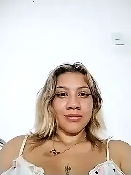 Snapshot of nina_carther chatting on 03/08/25, 02:01 nina carther online show from 03/08/25, 02:01