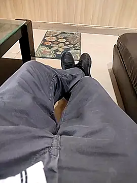 Snapshot of Delhi28 chatting on 09/09/25, 10:37 Delhi28 online show from 09/09/25, 10:37
