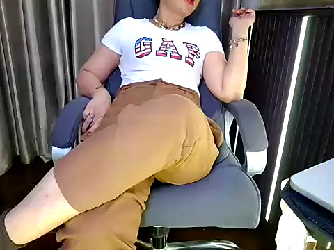 fabdemira online show from 11/21/25, 05:33