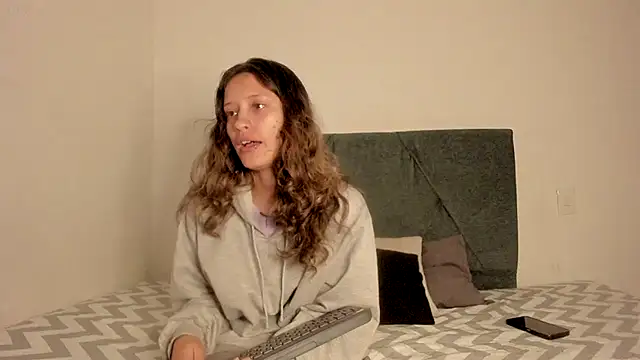 Gabby and Alice online show from 10/24/25, 07:21