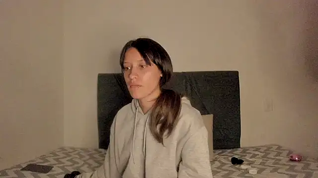 Gabby and Alice online show from 11/14/25, 10:51