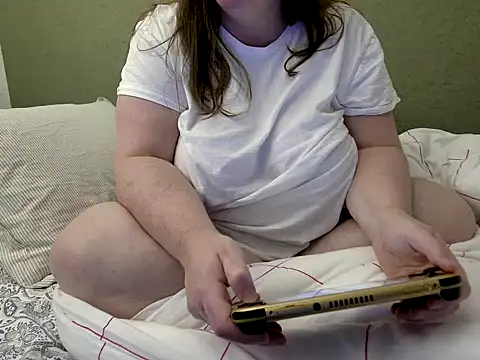 Snapshot of MarthaBriest chatting on 11/01/25, 04:47 MarthaBriest online show from 11/01/25, 04:47