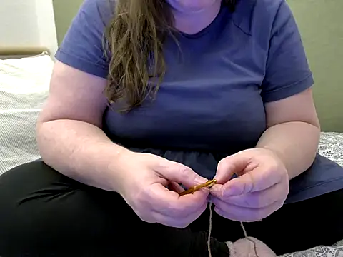 Snapshot of MarthaBriest chatting on 11/04/25, 05:23 MarthaBriest online show from 11/04/25, 05:23