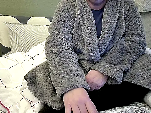 Snapshot of MarthaBriest chatting on 11/18/25, 11:03 MarthaBriest online show from 11/18/25, 11:03