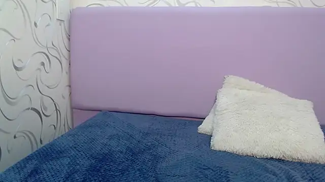 NathaliaSmith3x online show from 10/23/25, 04:01