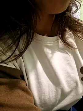 Snapshot of MIss-Naina chatting on 12/25/24, 04:54 MIss-Naina online show from 12/25/24, 04:54