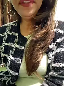 Snapshot of MIss-Naina chatting on 01/04/25, 11:06 MIss-Naina online show from 01/04/25, 11:06