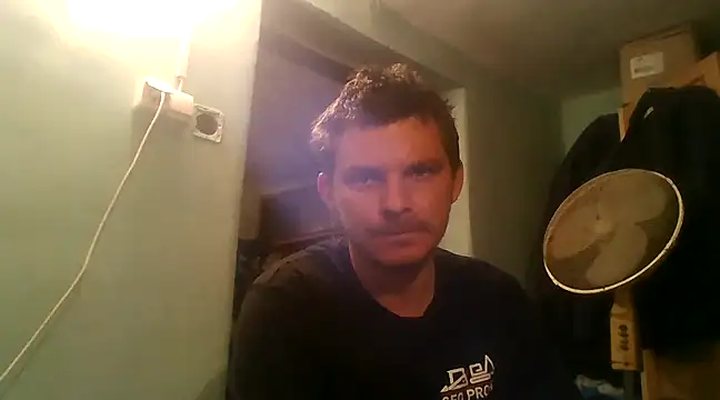 Snapshot of Richardxx29 chatting on 03/17/25, 08:51 Richardxx29 online show from 03/17/25, 08:51
