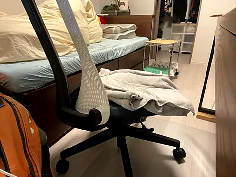 Snapshot of loinclothgay chatting on 12/04/24, 10:41 loinclothgay online show from 12/04/24, 10:41
