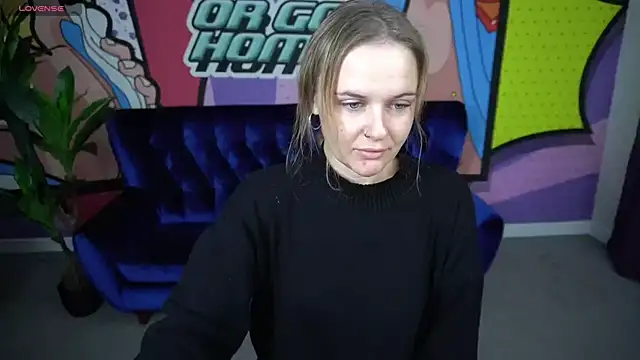 MaribelRiverr  online show from 10/19/25, 05:52