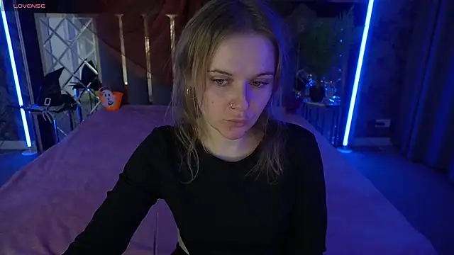 MaribelRiverr  online show from 10/27/25, 06:39