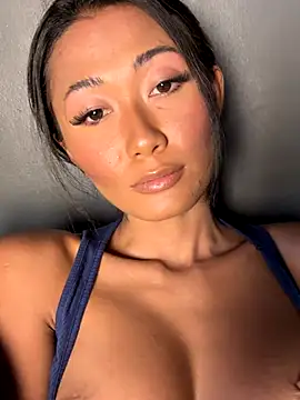 Snapshot of thai-dreamgirl chatting on 10/19/25, 10:27 thai-dreamgirl online show from 10/19/25, 10:27