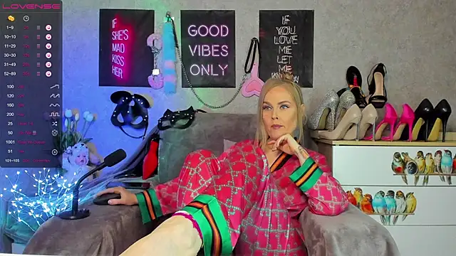 HannaKorsak online show from 10/01/25, 07:09