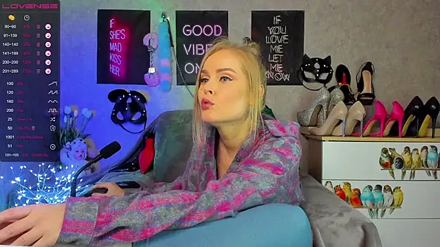 HannaKorsak online show from 10/03/25, 08:17