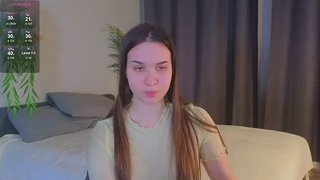 Roxie Mils online show from 12/10/24, 03:01