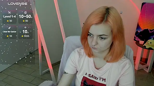 Snapshot of Fire_Bestie chatting on 10/15/25, 01:00 Fire Bestie online show from 10/15/25, 01:00