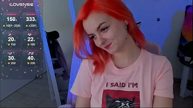 Snapshot of Fire_Bestie chatting on 10/23/25, 12:48 Fire Bestie online show from 10/23/25, 12:48