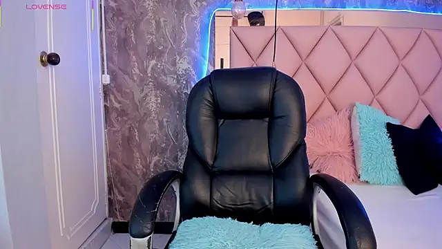 AntonellaQueenn online show from 02/23/25, 11:22