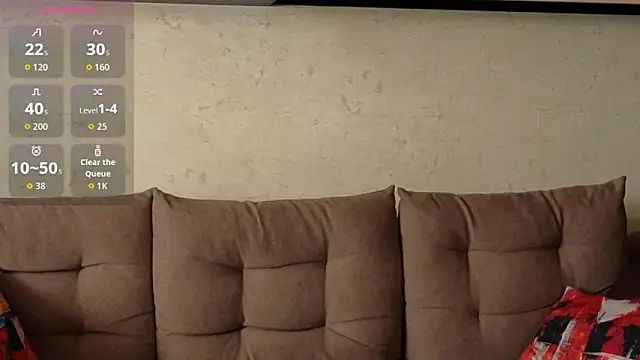 NinaNovalicious online show from 11/03/25, 08:15