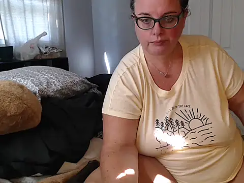 Snapshot of LauLauPAWG chatting on 10/08/25, 06:16 LauLauPAWG online show from 10/08/25, 06:16