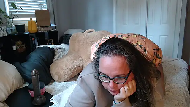 Snapshot of LauLauPAWG chatting on 10/29/25, 03:36 LauLauPAWG online show from 10/29/25, 03:36