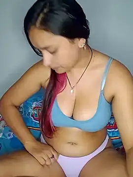 Snapshot of sariitha_sw chatting on 10/10/25, 08:08 sariitha sw online show from 10/10/25, 08:08