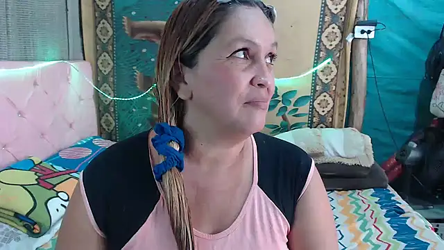 mom son dirty online show from 11/16/25, 02:44