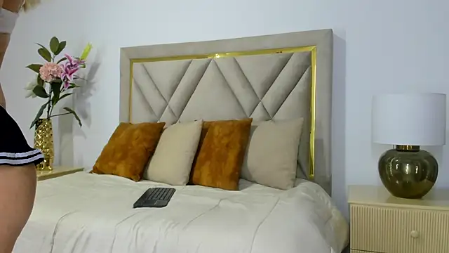 emily queen2 online show from 02/05/25, 06:37