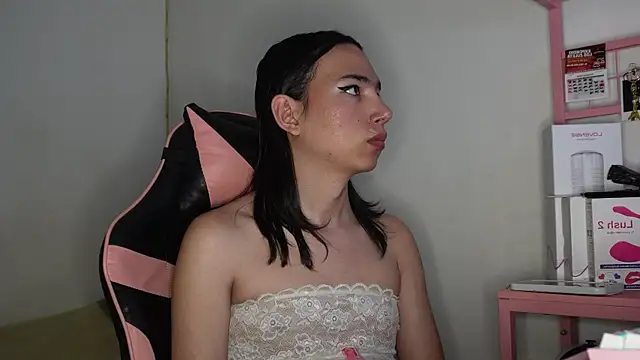 Flaream angel online show from 10/30/25, 09:26