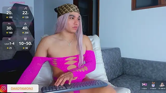 Dakota Mon online show from 11/19/25, 07:47