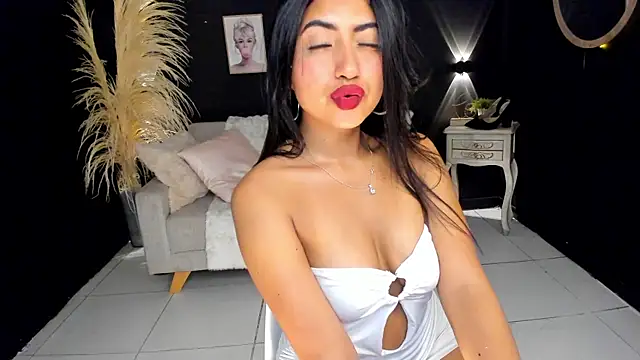 Snapshot of Hanna_fost chatting on 02/11/25, 05:29 Hanna fost online show from 02/11/25, 05:29