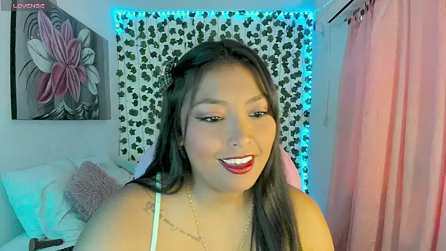 Snapshot of daren_paulina chatting on 03/22/25, 01:41 daren paulina online show from 03/22/25, 01:41