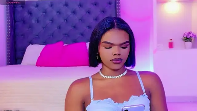 CamiEstrada online show from 11/02/25, 12:57