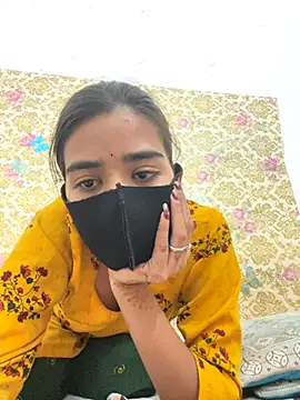 Snapshot of ks536191 chatting on 10/31/25, 04:35 ks536191 online show from 10/31/25, 04:35