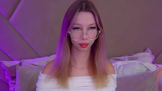 MaliaLandre online show from 10/01/25, 04:13