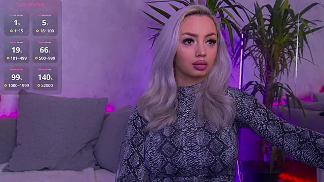 Snapshot of BambiAndAyline chatting on 02/14/25, 04:15 BambiAndAyline online show from 02/14/25, 04:15