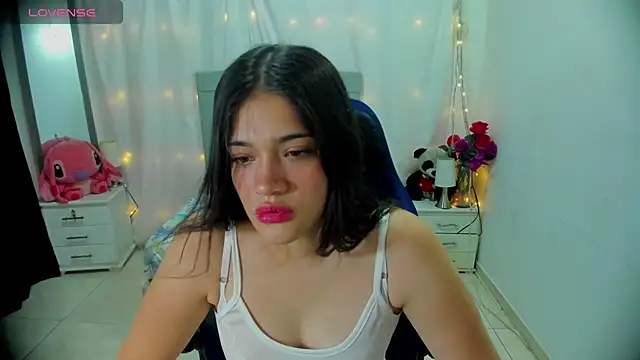 Snapshot of Alison_girl20 chatting on 01/20/25, 08:18 Alison girl20 online show from 01/20/25, 08:18
